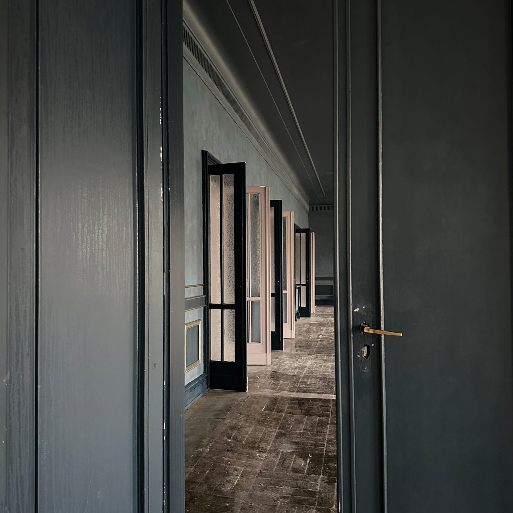 Blick in den Gang der Seminarräume im Kulturhaus